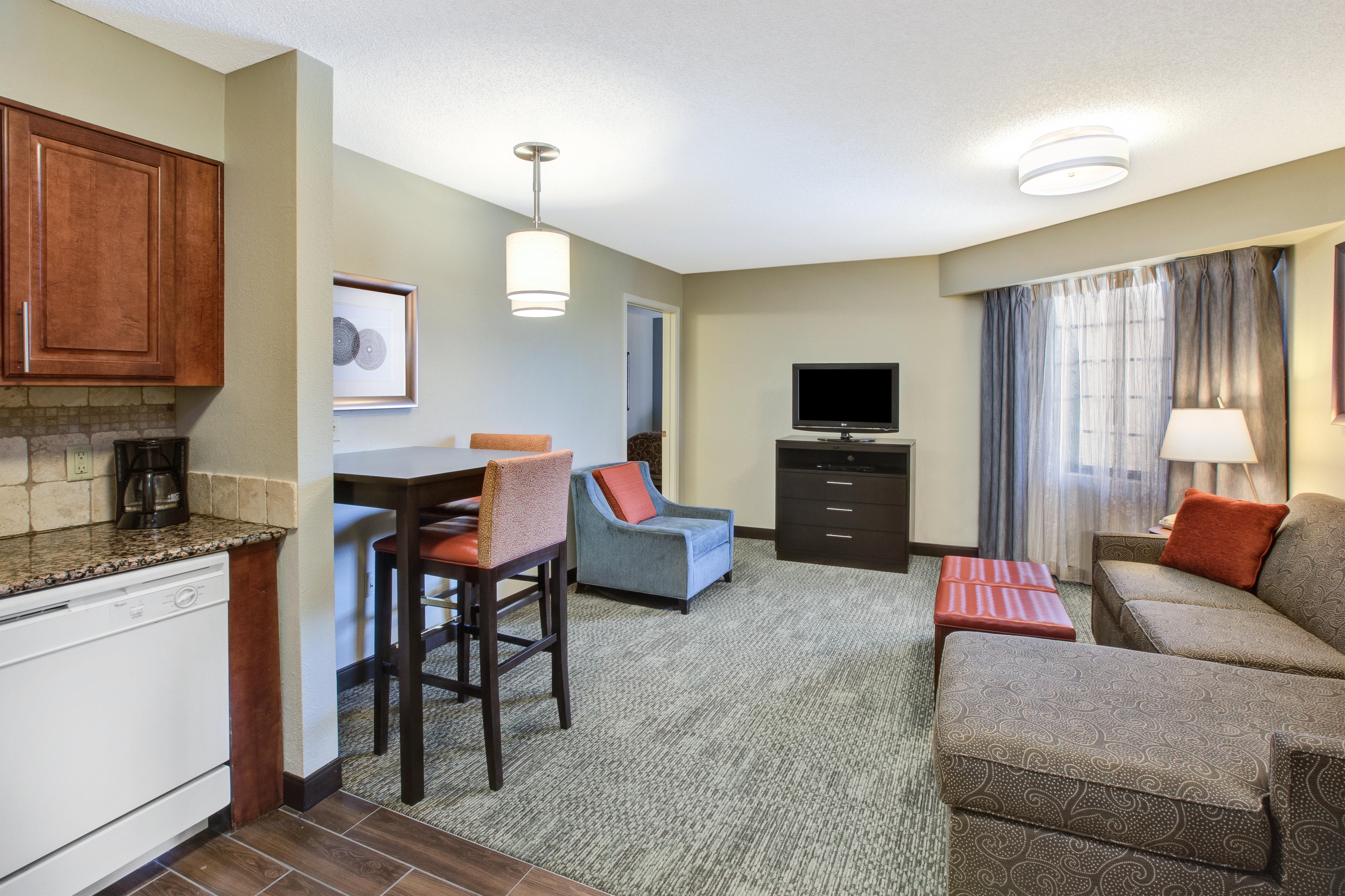 Staybridge Suites Louisville - East By Ihg Экстерьер фото