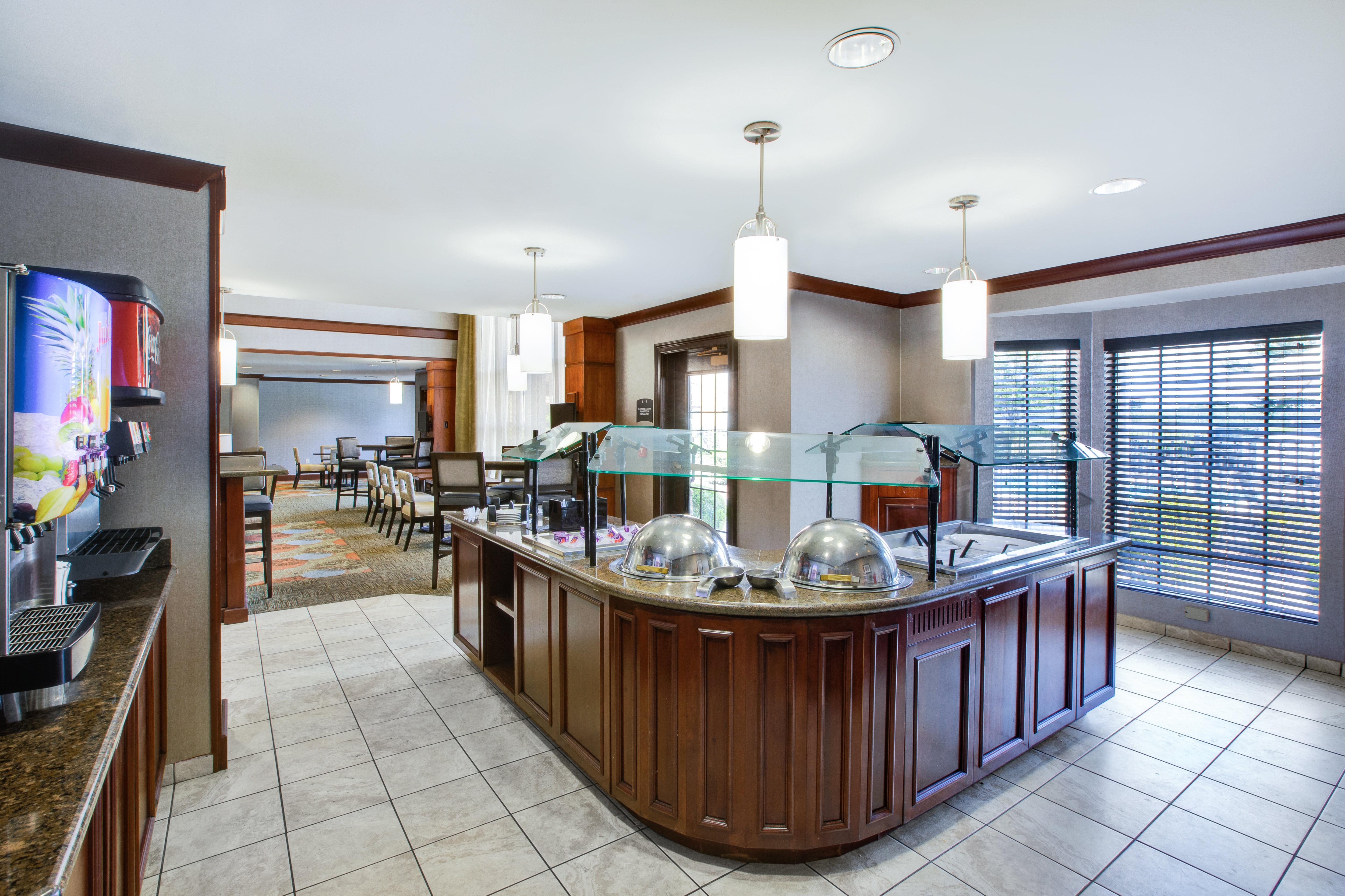 Staybridge Suites Louisville - East By Ihg Экстерьер фото