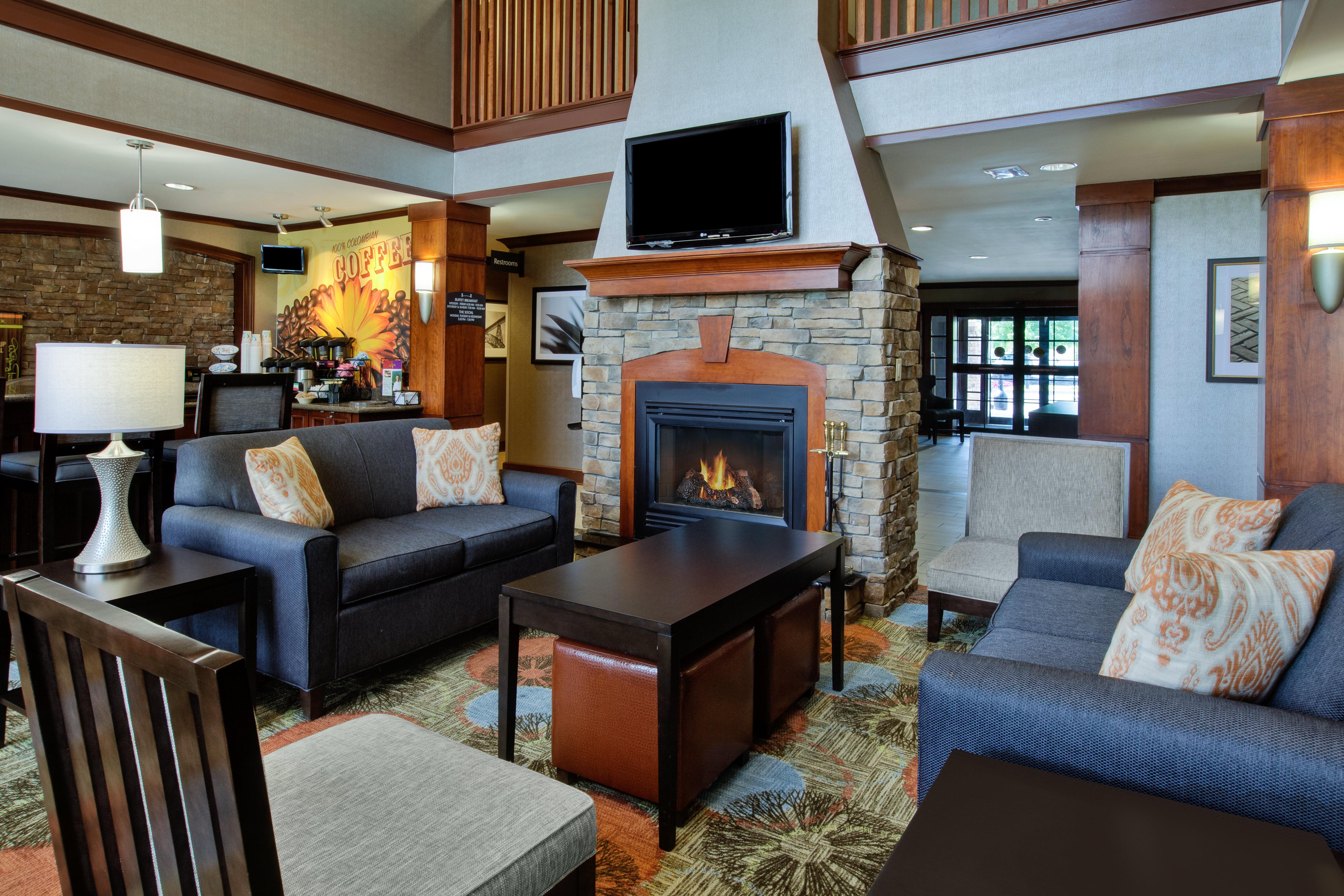 Staybridge Suites Louisville - East By Ihg Экстерьер фото