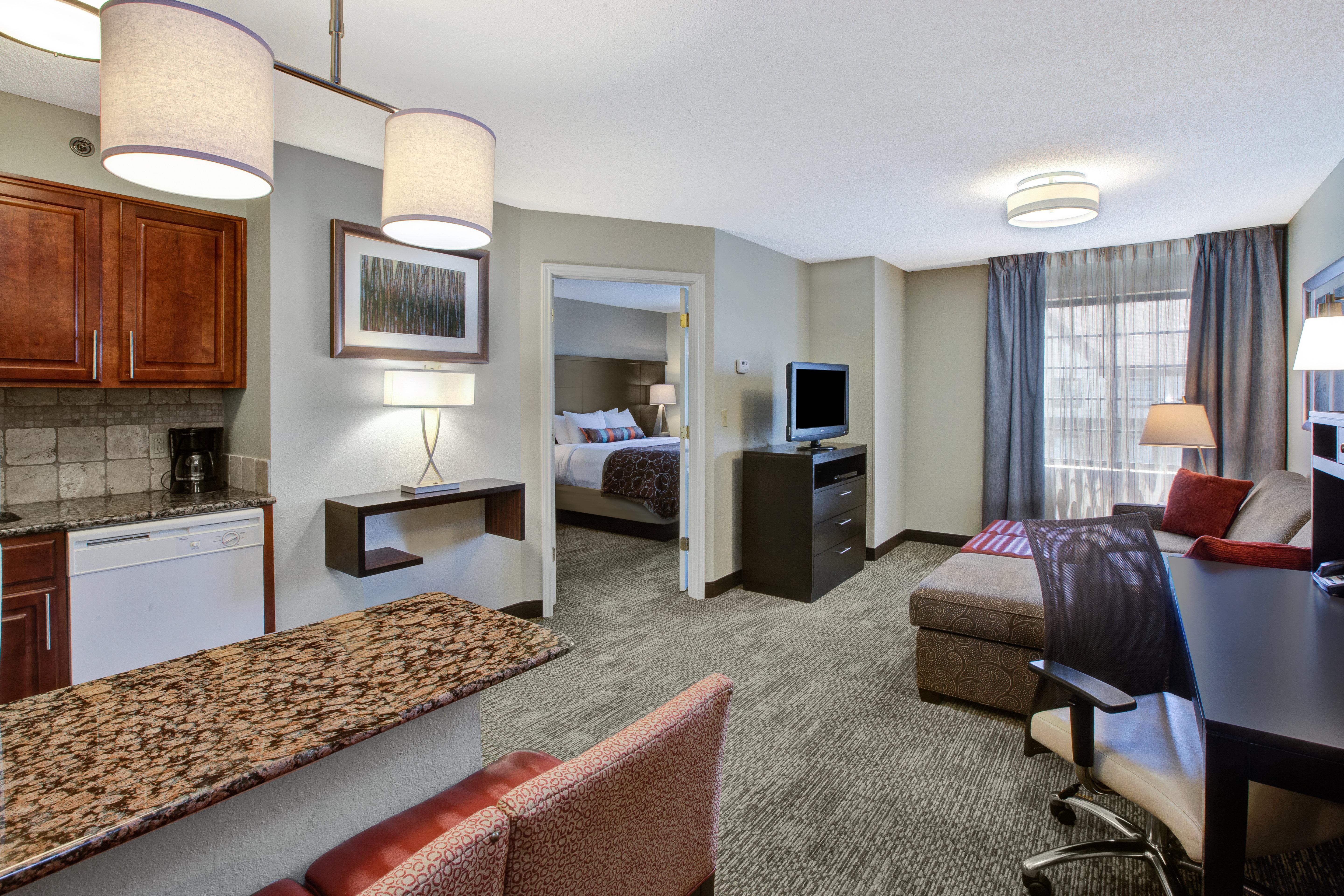 Staybridge Suites Louisville - East By Ihg Экстерьер фото