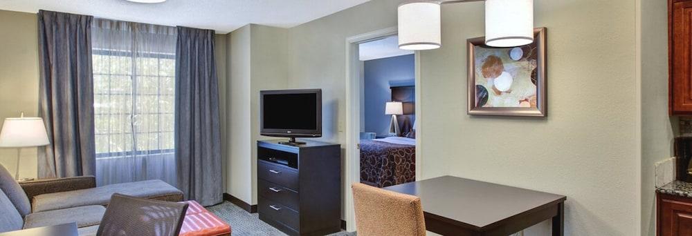 Staybridge Suites Louisville - East By Ihg Экстерьер фото