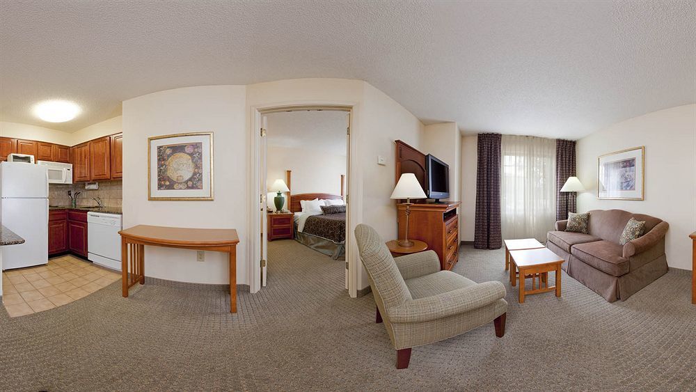 Staybridge Suites Louisville - East By Ihg Экстерьер фото